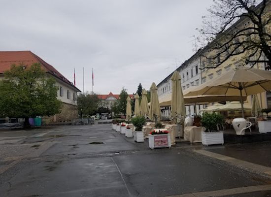 slovenia/maribor/stara-trta/restaurant/pri-florjanu