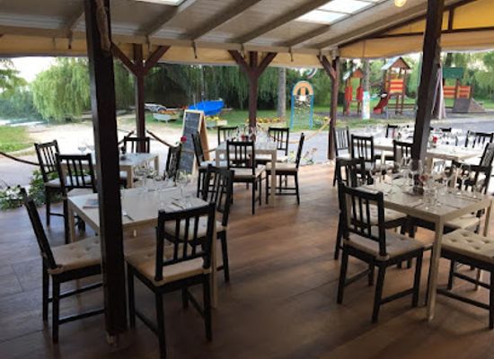hungary/lake-balaton/restaurant/konyha-kert-bisztro-es-bar