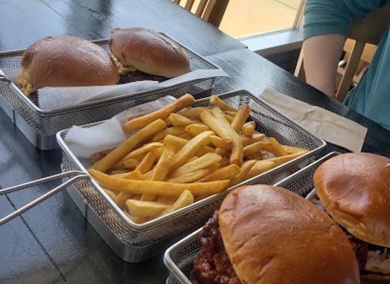 michigan/kalamazoo/restaurant/4x4-grill