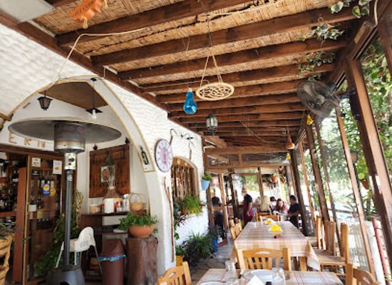 cyprus/machairas-mountains/restaurant/lania-tavern
