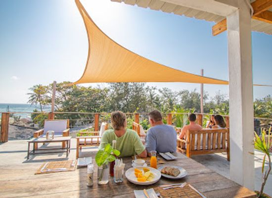 mozambique/tofo-beach/restaurant/sumi-bar-and-kitchen