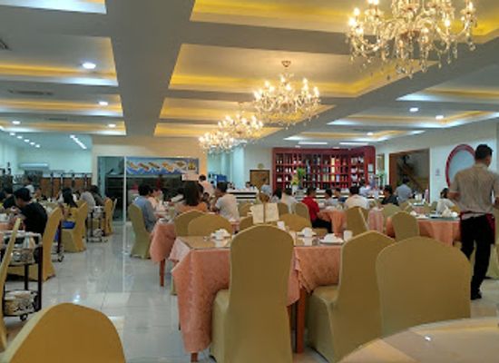 myanmar-burma/golden-rock/restaurant/golden-crab-house-restaurant
