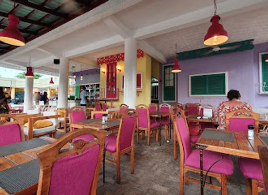 the-gambia/kiang-east/restaurant/3-chicks-a-grill