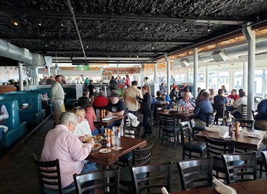 florida/panama-city-beach/restaurant/the-grand-marlin