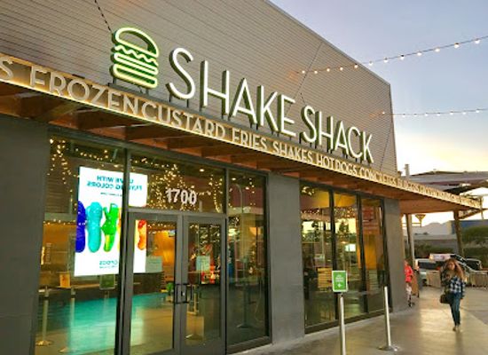 nevada/central-nevada/restaurant/shake-shack-las-vegas-premium-outlets