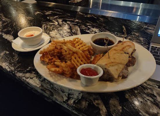 minnesota/glacial-ridge/restaurant/the-tavern-grill