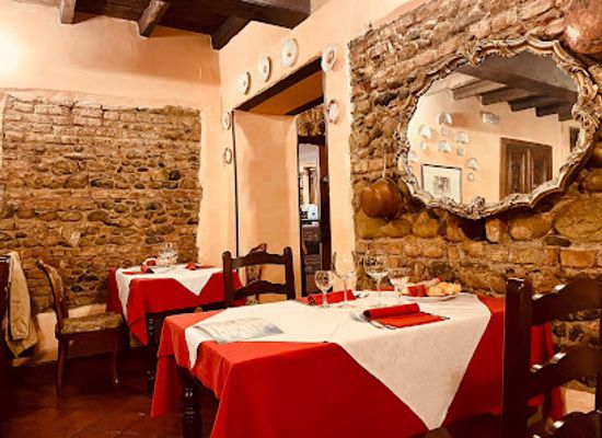 italy/turin/centro/restaurant/la-taverna-dei-mercanti