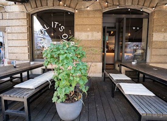 switzerland/zurich/restaurant/stripped-pizza-seefeld