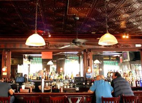new-jersey/hackensack-meadowlands/restaurant/the-landmark-tavern