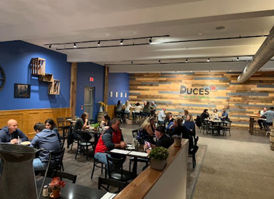 new-york/poughkeepsie/restaurant/duces-grill