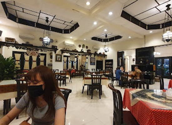 indonesia/surabaya/wonokromo/restaurant/hari-hari-restaurant
