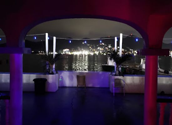 sint-maarten/great-bay/restaurant/one-love-bar-restaurant-lounge