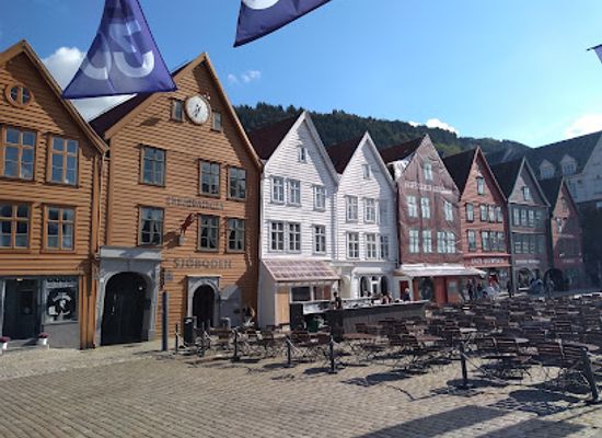 norway/bryggen-bergen/restaurant/to-kokker