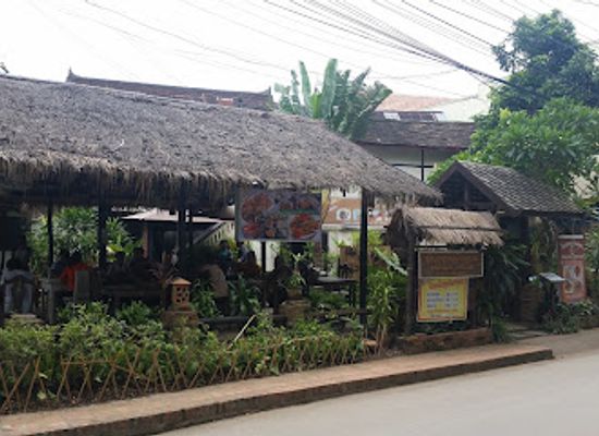 laos/oudomxay-province/restaurant/antique-house-restaurant