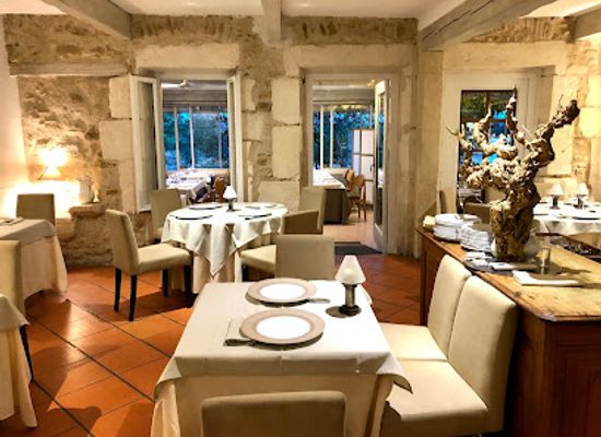 france/languedoc/restaurant/auberge-de-la-croisade