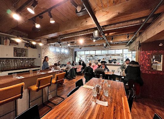 canada/winnipeg/exchange-district/restaurant/clementine-cafe