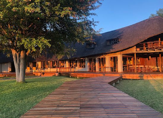 botswana/nxai-pan-national-park/restaurant/leroo-la-tau