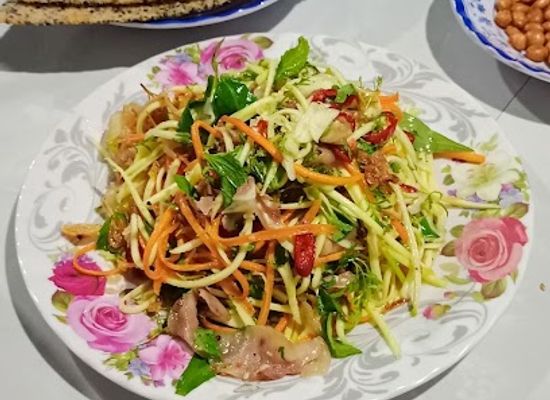 vietnam/mui-ne/restaurant/quan-an-huong