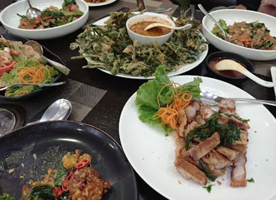 myanmar-burma/yangon-region/restaurant/jeff-s-kitchen-thai-european-kanyeikthar-branch