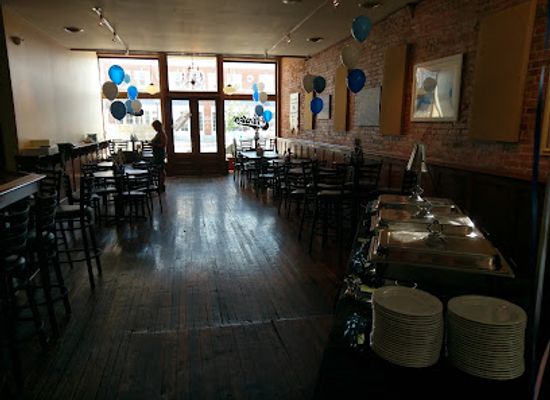 ohio/lake-erie-islands/restaurant/clinton-house-restaurant