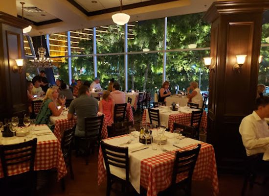 nevada/las-vegas/the-strip/restaurant/maggiano-s-little-italy