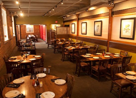 north-carolina/foothills/restaurant/the-pit-authentic-barbecue