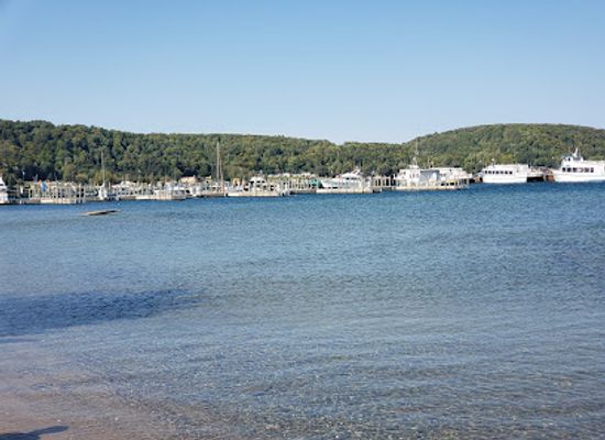 michigan/upper-peninsula/restaurant/hardee-s