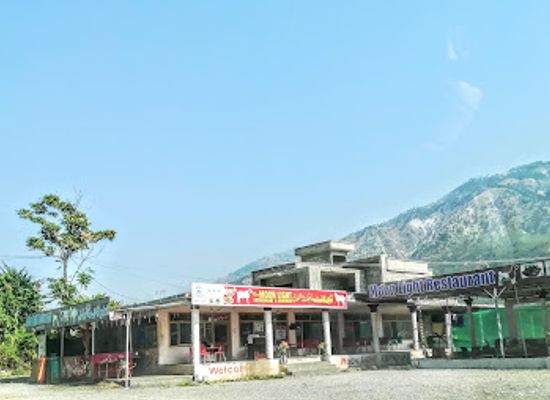 pakistan/kaghan-valley/restaurant/new-moon-light-restaurant-shinwari