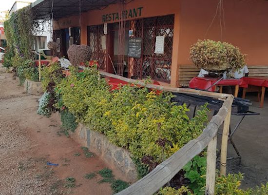 malawi/mzuzu/restaurant/manjolo-village
