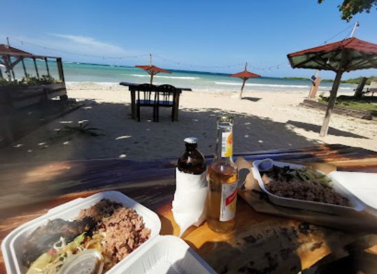 jamaica/south-coast/restaurant/seaside-dutchie