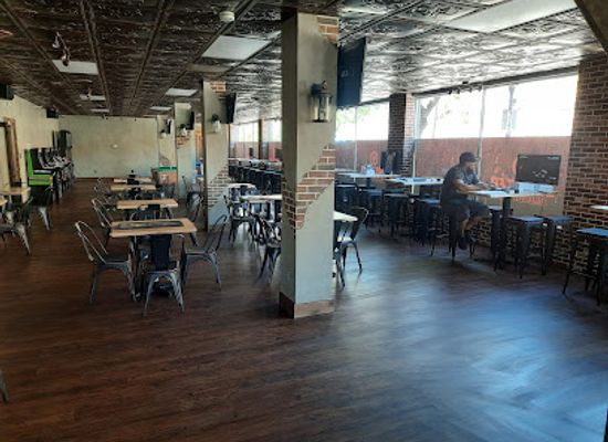 colorado/pueblo/restaurant/the-breaker-arcade-bar