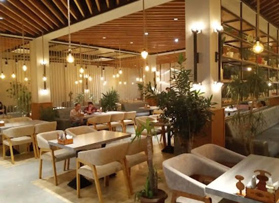 turkmenistan/caspian-sea-coastline/restaurant/hazyna-doner