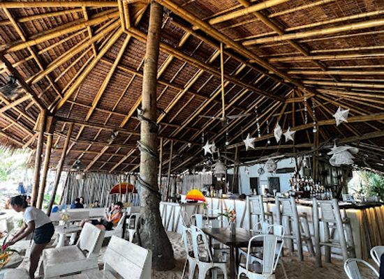 philippines/boracay/restaurant/dinibeach-bar-and-restaurant