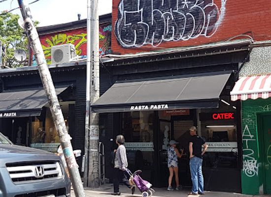 canada/toronto/kensington-market/restaurant/rasta-pasta