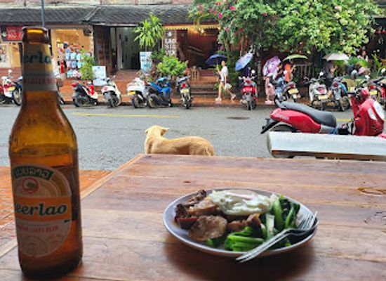 laos/plain-of-jars/restaurant/local-restaurant-ban-jek