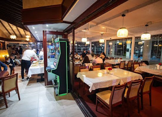 gibraltar/eastern-beach/restaurant/gill-s-gibraltar