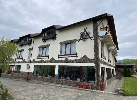 romania/rodnei-mountains/restaurant/pensiunea-lacramioara-sacel