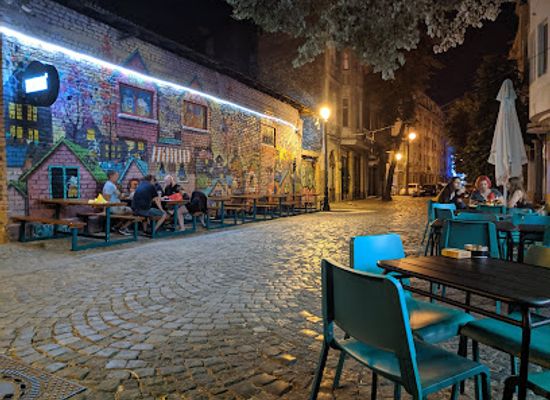 bulgaria/plovdiv-region/restaurant/skapto-burgers-beers-and-fries-kapana