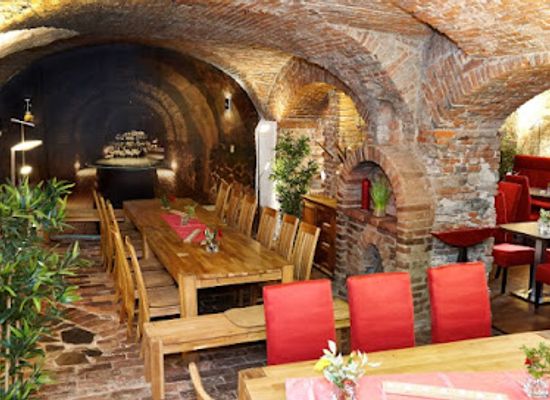 austria/thermenregion/restaurant/die-weinerei-im-baderhaus
