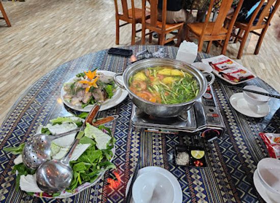 vietnam/tam-dao/restaurant/tooc-quan