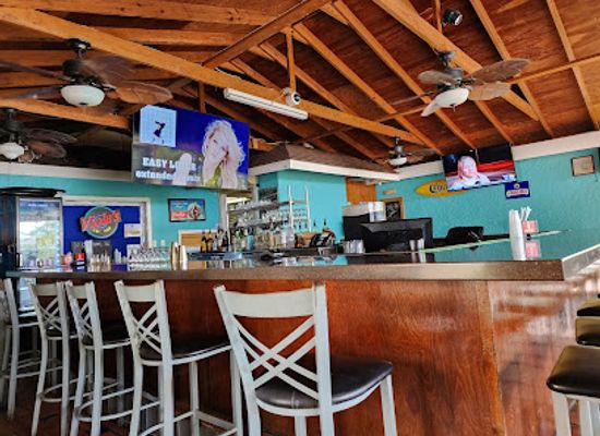 the-bahamas/inagua/restaurant/viola-s-bar-and-grill