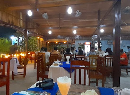 myanmar-burma/ngapali/restaurant/two-brothers-restaurant