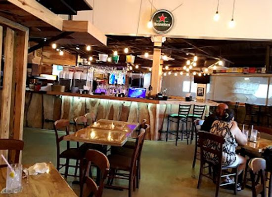 puerto-rico/bayamon/restaurant/lenas-pizza-bar-and-grill