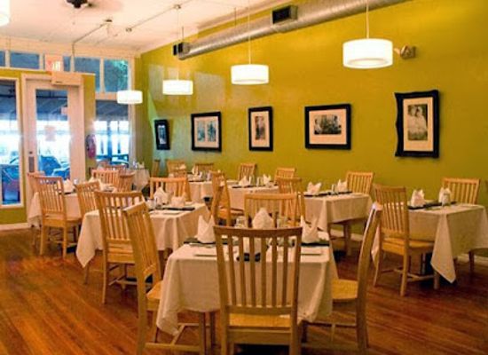 florida/gainesville/restaurant/paramount-grill