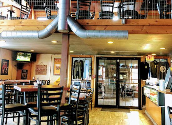 missouri/central-missouri/restaurant/shorty-pants-lakeside-cajun-restaurant-marina