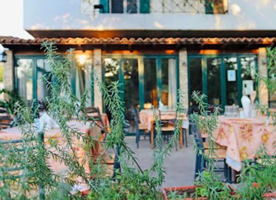 greece/attica/restaurant/the-options-of-lefkotheas