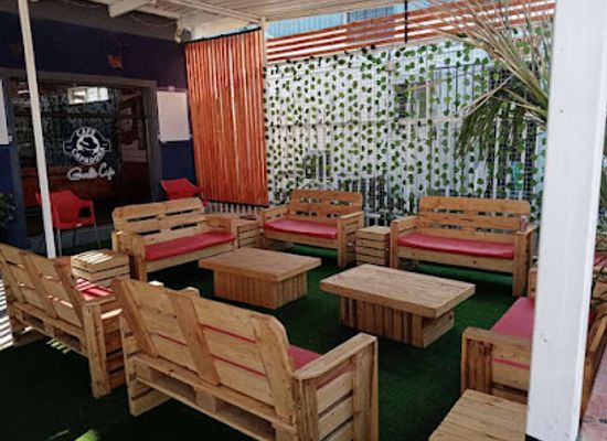 botswana/kweneng-district/restaurant/capadona-grills-cafe