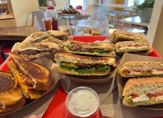 virginia/harrisonburg/restaurant/grilled-cheese-mania