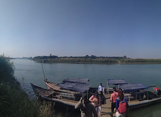 myanmar-burma/kayin-state/restaurant/kyan-taing-aung