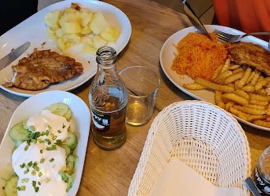 poland/rawa-land/restaurant/restauracja-srodmiescie